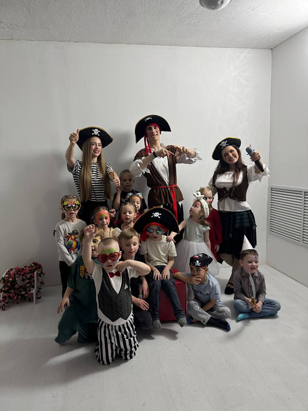 inter-party-008